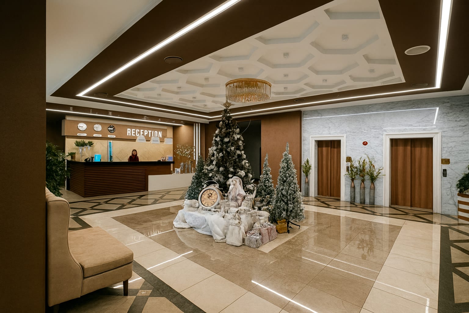 Ресепшн Гранд Отель SPA Прибой — стойка регистрации в Лазаревском